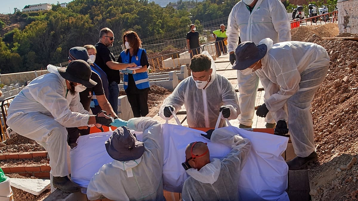 Ceuta'da Fas sınır krizinin ardından 18 kimliği belirsiz g&ouml;&ccedil;men toprağa verildi