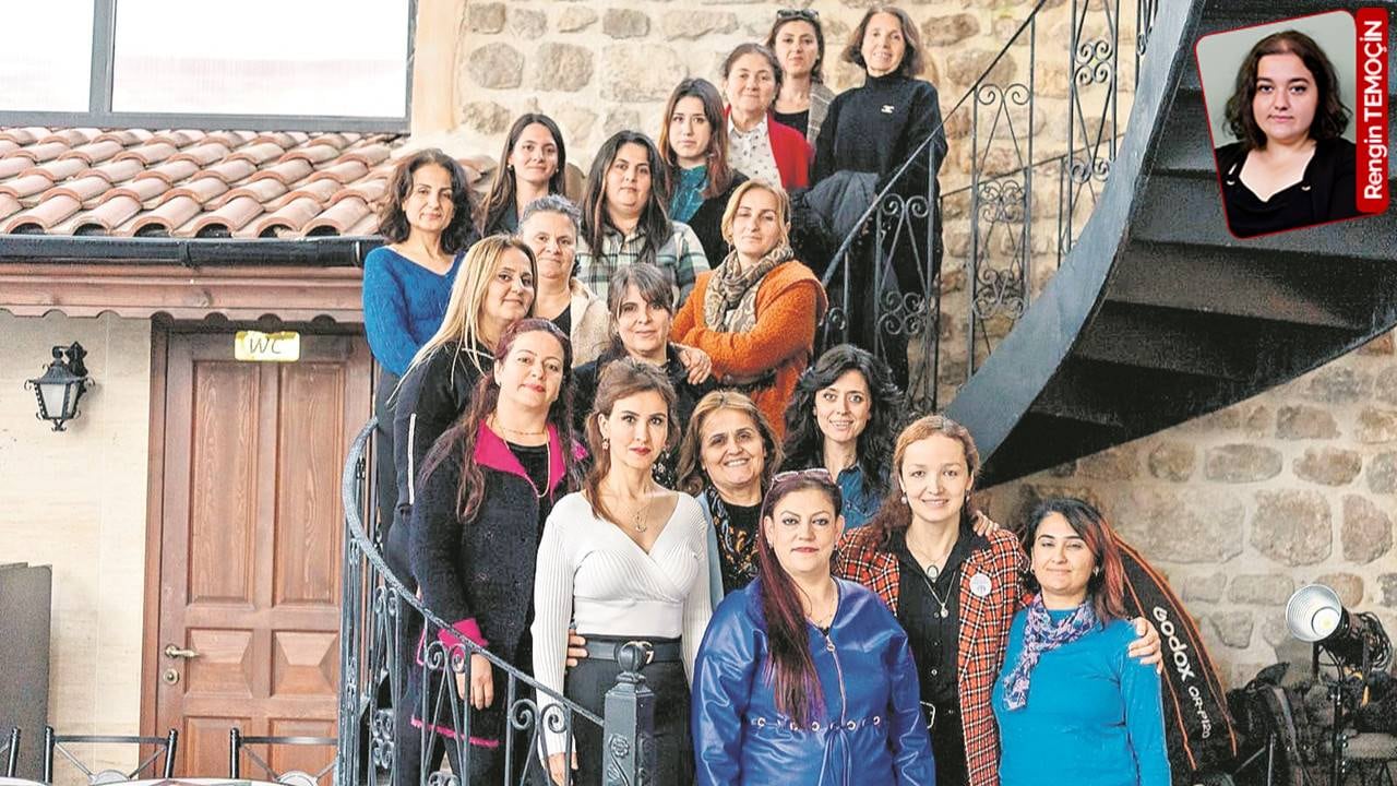 Deprem b&ouml;lgesindeki gen&ccedil; kadınların demokratik katılımına ilişkin saha raporu: Kararlara katılamıyorlar