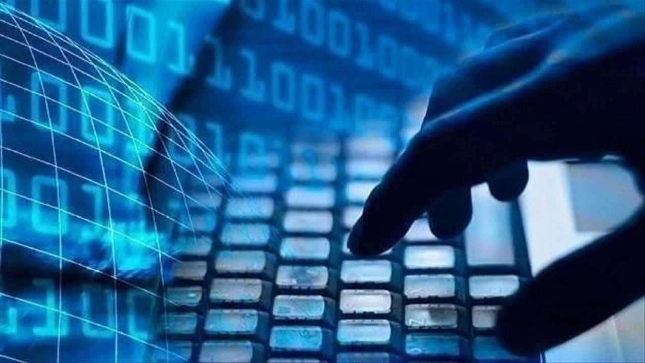 D&uuml;nyanın &ccedil;evresini d&ouml;necek uzunlukta! T&uuml;rkiye&rsquo;de ışık hızında internete h&uuml;cum
