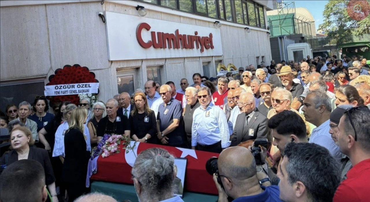 Gazeteci Ş&uuml;kran Soner son yolculuğuna uğurlandı