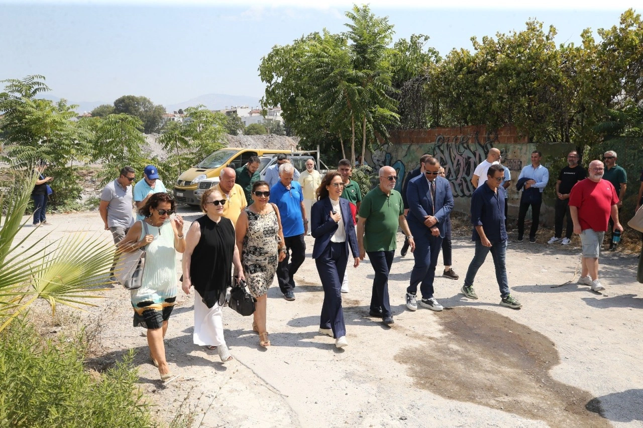 Karşıyaka&rsquo;da stat zirvesi: Ortak g&uuml;ndem Z&uuml;beyde Hanım Stadı
