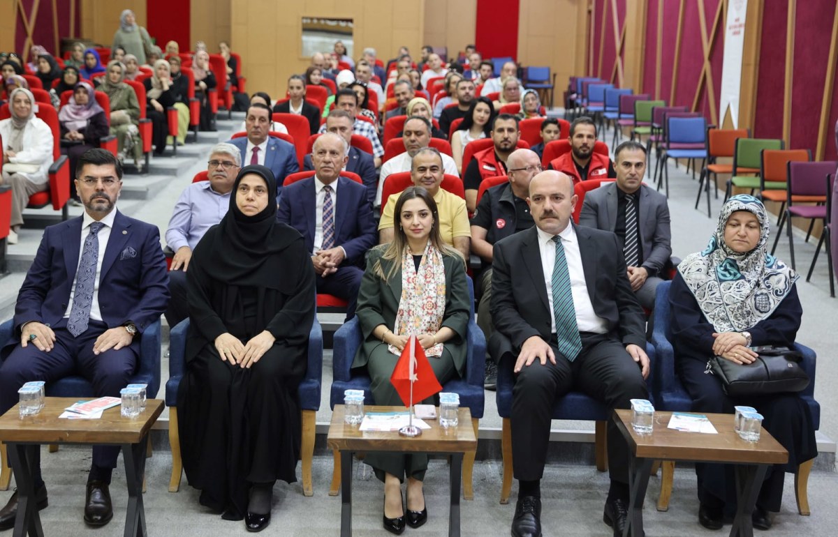 Mardin'de koruyucu aile hizmeti tanıtıldı