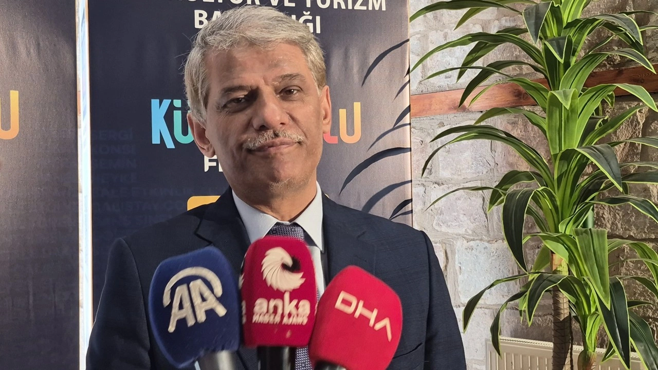 Nadir Alpaslan: T&uuml;rkiye K&uuml;lt&uuml;r Yolu Festivalleri d&uuml;nya markası oldu