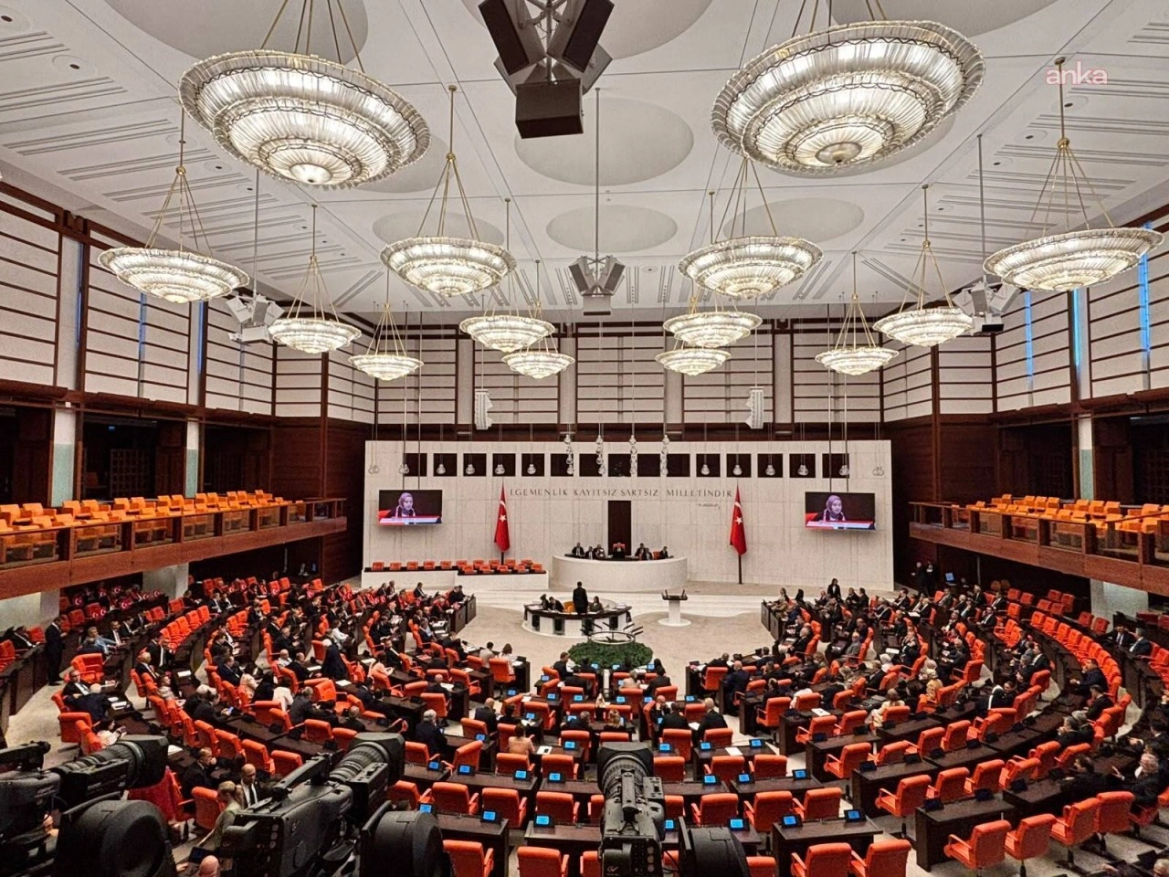 TBMM&rsquo;de &ldquo;Ter&ouml;rs&uuml;z T&uuml;rkiye&rdquo; teklifine sert eleştiriler