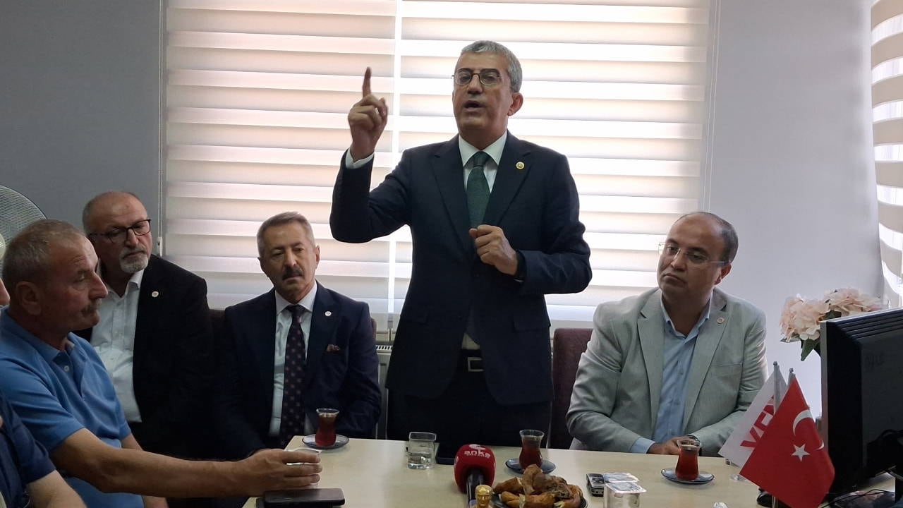 YENİ Partili G&ouml;khan G&uuml;naydın: 'Bir haftada 65 ilde &ouml;rg&uuml;tlendik'