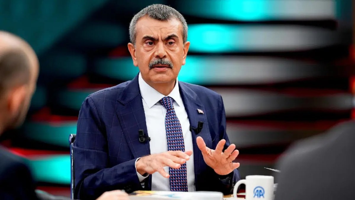 12 yıllık zorunlu eğitim kısalacak mı? Milli Eğitim Bakanı Yusuf Tekin'den yeni a&ccedil;ıklama