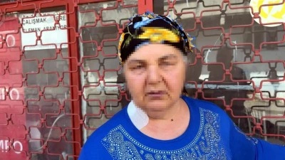 26 yıl &ouml;nce boşandığı adam boynundan bı&ccedil;akladı