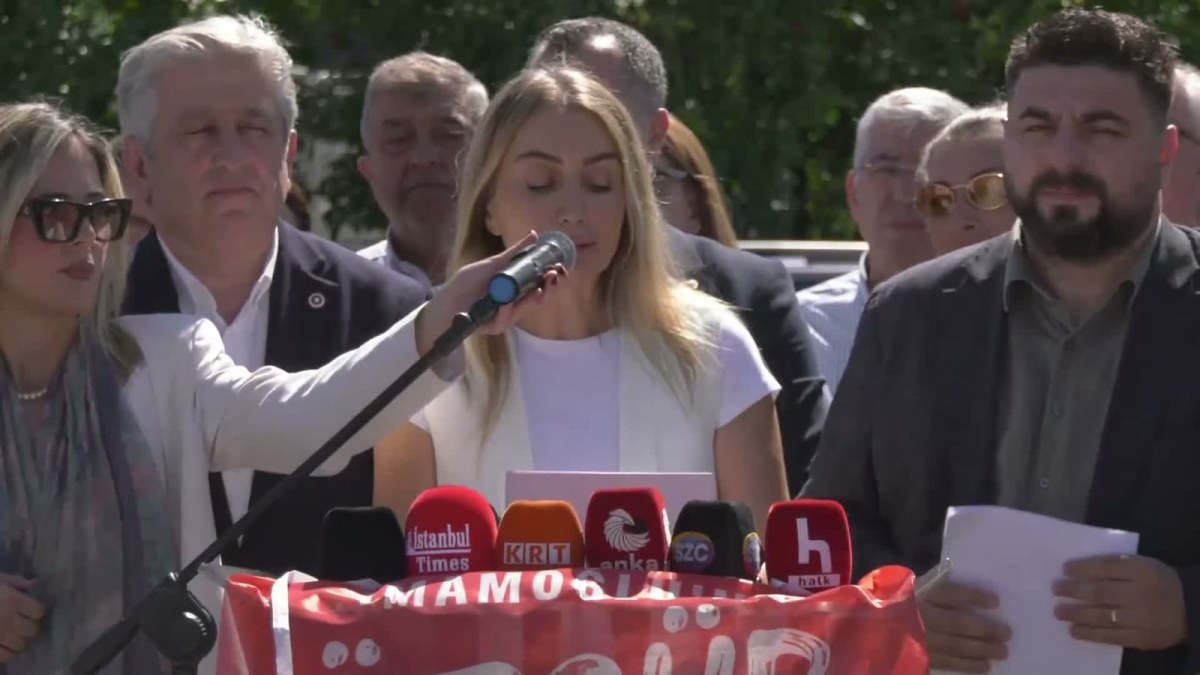 Aile Dayanışma Ağı'nın Silivri'deki buluşmasında konuşan Dilek Kaya İmamoğlu: Baskılar ve engelleme &ccedil;abaları arttık&ccedil;a dayanışmamız da g&uuml;&ccedil;leniyor