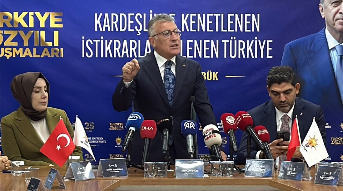 AK Parti&rsquo;li G&uuml;ler: Her g&uuml;n bir belediye başkanı istifa ediyor veya başka şeylerle anılıyor