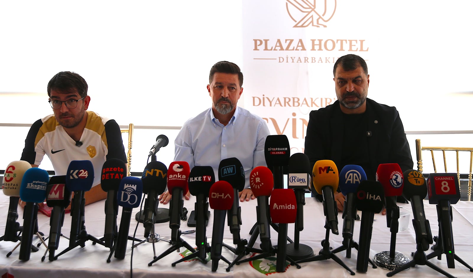 Amed Sportif Faaliyetler'de Nedim Şimşek ve Hasi transferi değerlendirdi