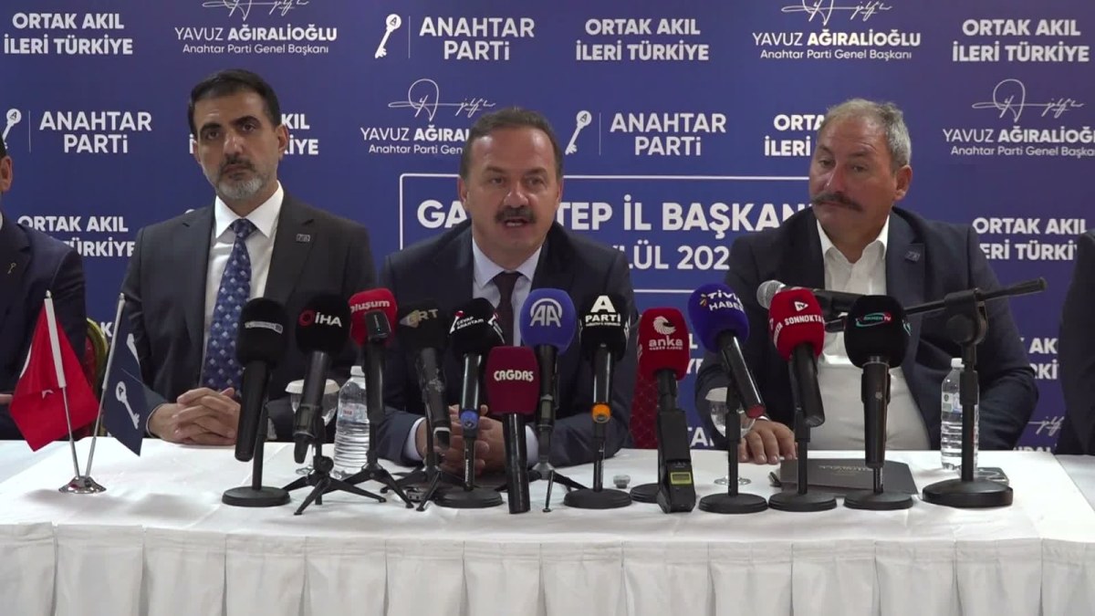 Anahtar Parti Genel Başkanı Ağıralioğlu Gaziantep'te konuştu: Cumhurbaşkanı Erdoğan&rsquo;ın BM&rsquo;deki ikazlarını T&uuml;rkiye i&ccedil;in de istiyoruz