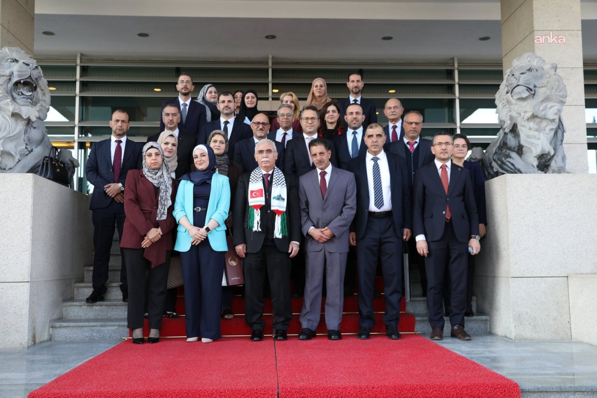 Anayasa Mahkemesi Başkanı &Ouml;zkaya, Filistin yargı heyetini kabul etti
