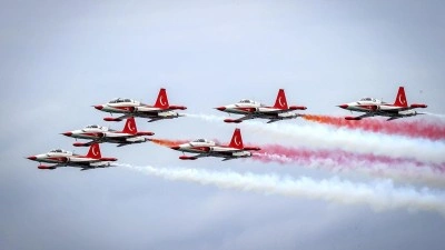 Ankara'da g&ouml;ky&uuml;z&uuml;nde hareketlilik! Valilikten uyarı geldi