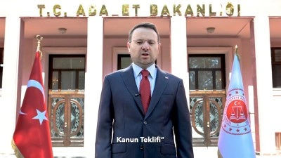 Bakan G&uuml;rlek: Şehitlerin hatırasını incitecek tasarrufa izin yok