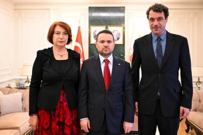 Bakan G&uuml;rlek, Uğur Mumcu'nun ailesiyle g&ouml;r&uuml;şt&uuml;