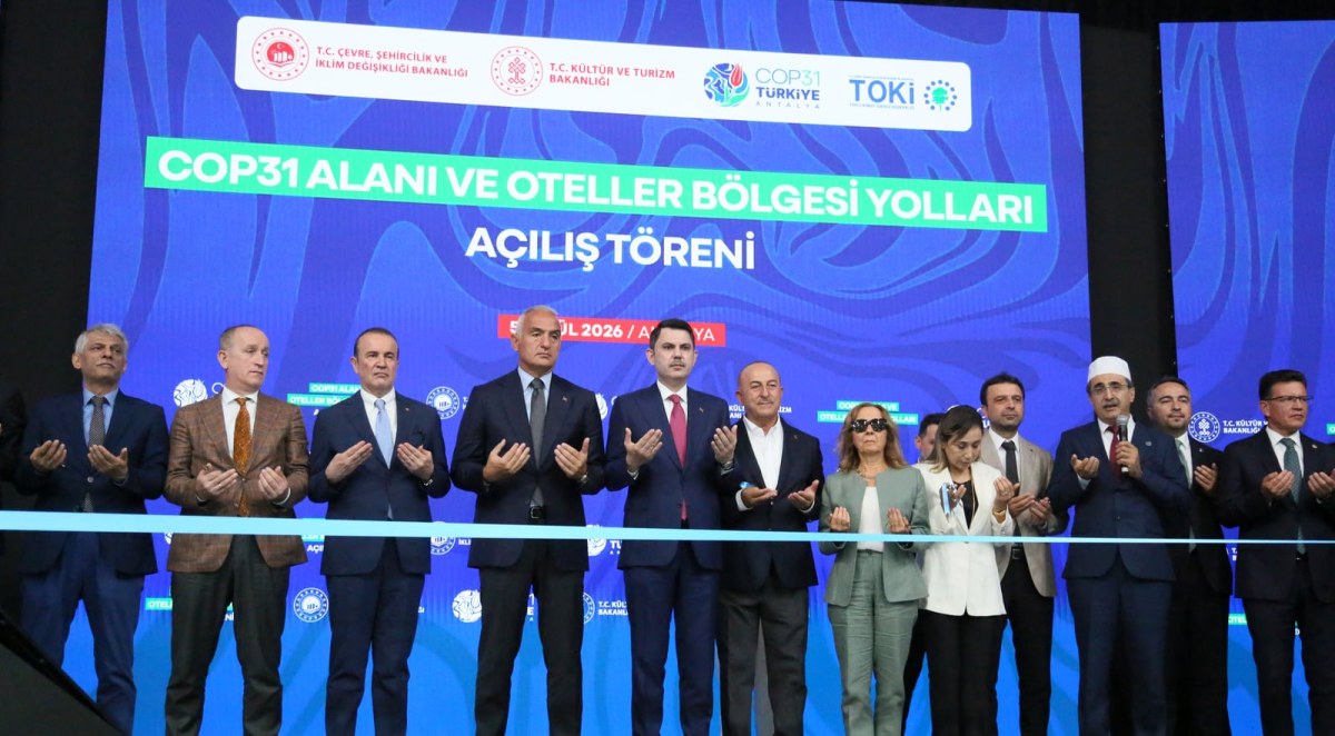 Bakan Kurum: D&uuml;nya Antalya'da buluşacak, d&uuml;nya Antalya'da kucaklaşacak