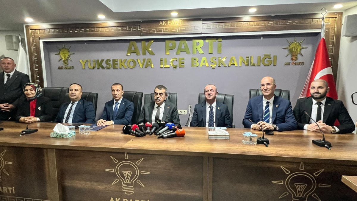 Bakan Tekin: En b&uuml;y&uuml;k borcumuz bu birlikteliği yeniden inşa etmek (3)
