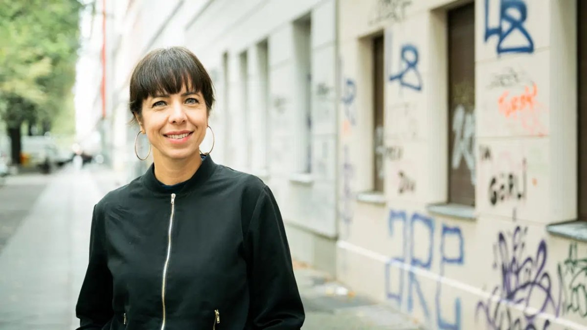 Başbakanlığa Elif Eralp'i aday g&ouml;stermişlerdi... Berlin'de se&ccedil;imi o parti g&ouml;ğ&uuml;sledi: 'Bu mesaj t&uuml;m d&uuml;nyaya yayılıyor'