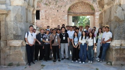 Başkan Altay: 'Gen&ccedil;lerimiz 'Gen&ccedil; Seyyah'la İstanbul'un ardından Bursa'yı da