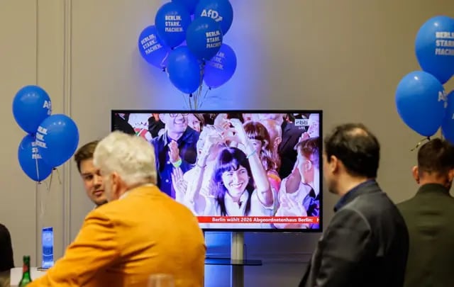 Berlin'de Sol Parti, kuzeydoğu eyaletinde aşırı sağcı AfD &ouml;nde