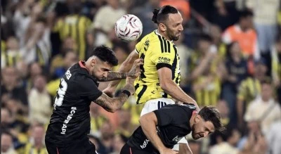 Beşiktaş Fenerbah&ccedil;e'yi 2 golle devirdi!