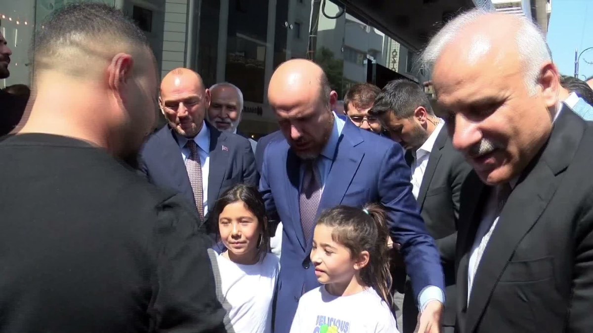 Bilal Erdoğan&rsquo;dan Diyarbakır&rsquo;da &ldquo;Ter&ouml;rs&uuml;z T&uuml;rkiye&rdquo; mesajı: &ldquo;Her kesimin bu s&uuml;rece destek vermesi &ccedil;ok &ouml;nemli&rdquo;