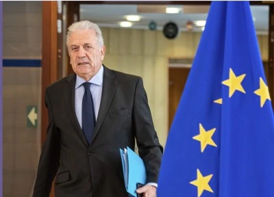 Br&uuml;ksel'deki yolsuzluk soruşturması i&ccedil;in Avramopoulos'un dokunulmazlığı kaldırıldı