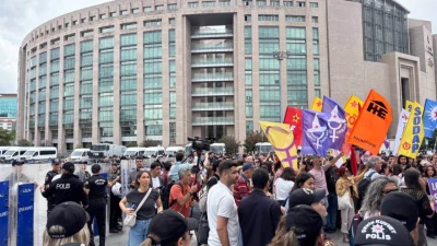 &Ccedil;ağlayan&rsquo;da &ldquo;Ailem G&uuml;vende&rdquo; protestosuna polis m&uuml;dahalesi