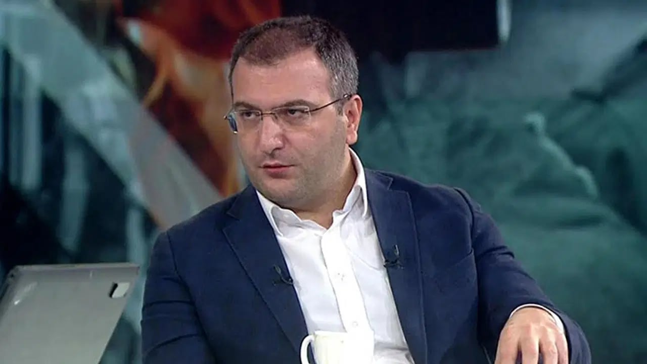 Cem K&uuml;&ccedil;&uuml;k'&uuml;n MASAK raporu ortaya &ccedil;ıktı: Milyonluk 'ş&uuml;pheli' transferler
