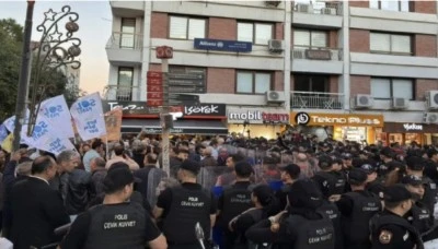 Cemil Tugay'ın AKP'ye ge&ccedil;eceği iddiası İzmir'i ayağa kaldırdı