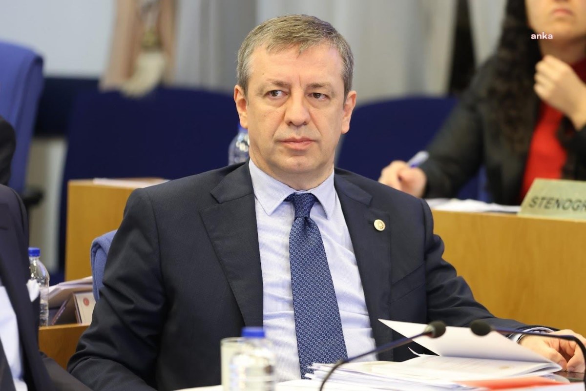 CHP Grup Başkanvekili Rahmi Aşkın T&uuml;reli, Sosyal Demokrasi Derneği &uuml;yeliğinden istifa etti