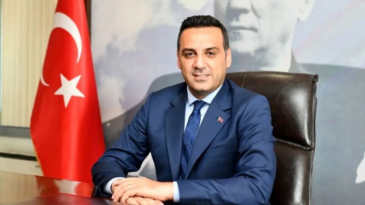 &Ccedil;iğli Belediye Başkanı Yıldız AKP&rsquo;ye mi ge&ccedil;iyor?