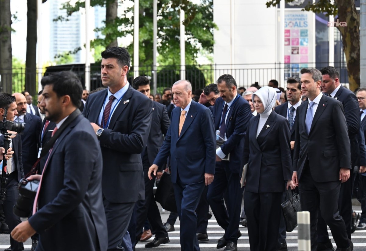 Cumhurbaşkanı Erdoğan: K&ouml;rfez'deki sıkıntıları aşmak i&ccedil;in &ccedil;alışıyoruz