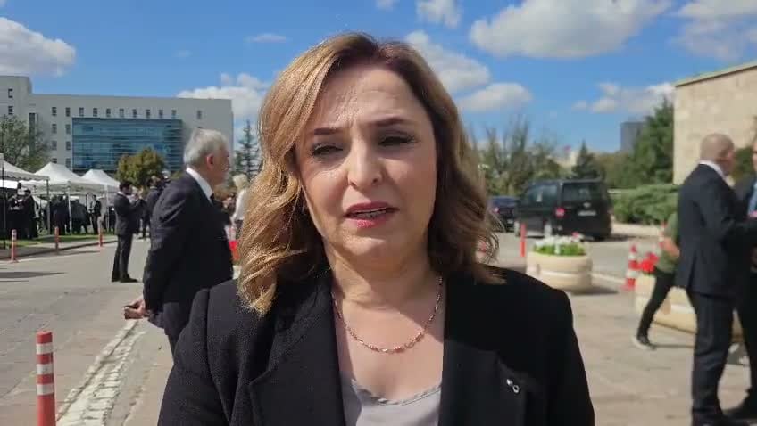 DEM Parti S&ouml;zc&uuml;s&uuml; Ayşeg&uuml;l Doğan: &ldquo;Fon manip&uuml;lasyonunun siyasi uzantıları a&ccedil;ığa &ccedil;ıkarılmalı&rdquo;