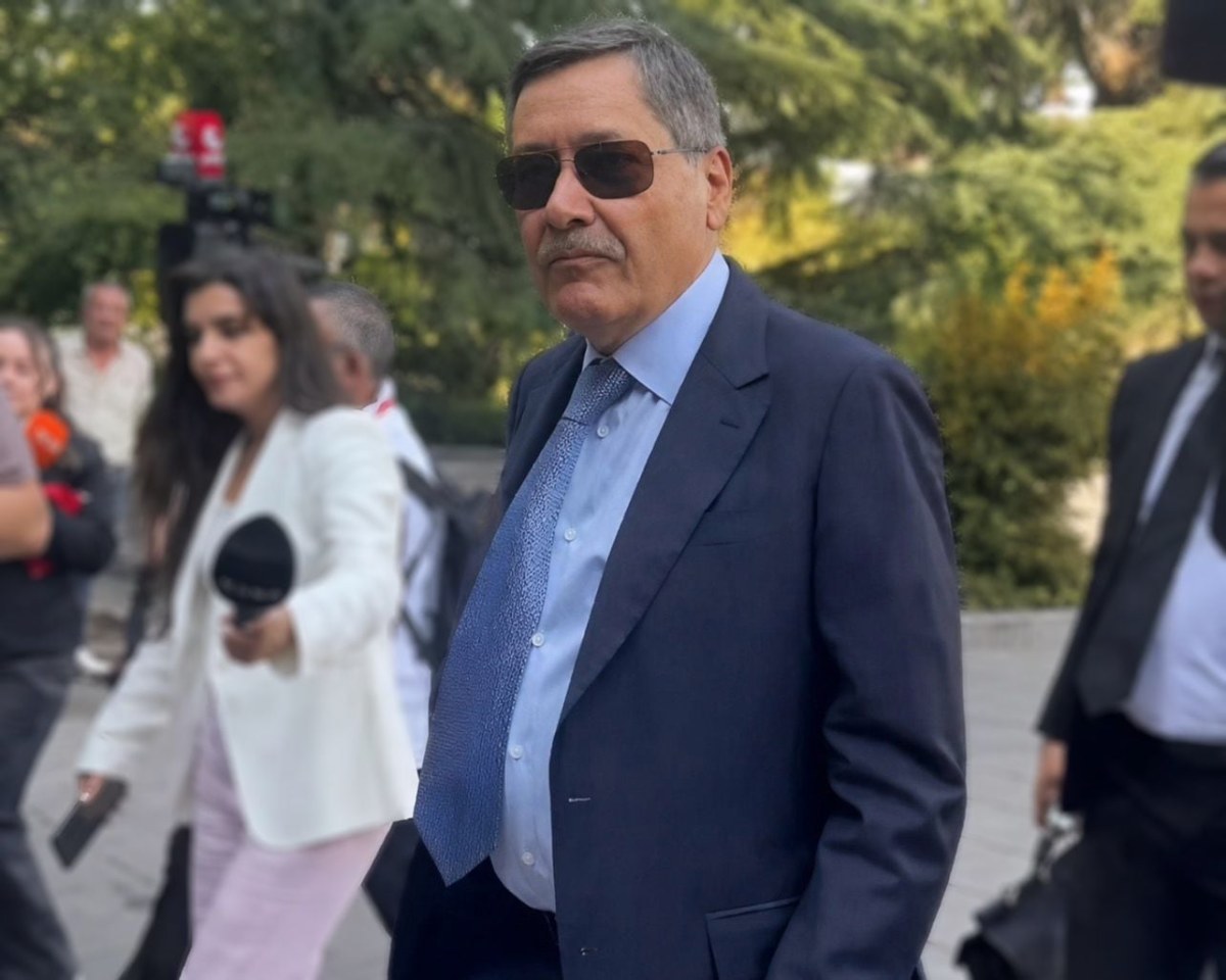 Eski ABB Başkanı G&ouml;k&ccedil;ek, ş&uuml;pheli sıfatıyla adliyede