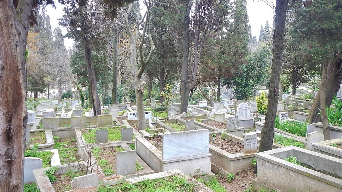 Eski Bakan Ahmet Denizolgun'un mezarı a&ccedil;ılıyor