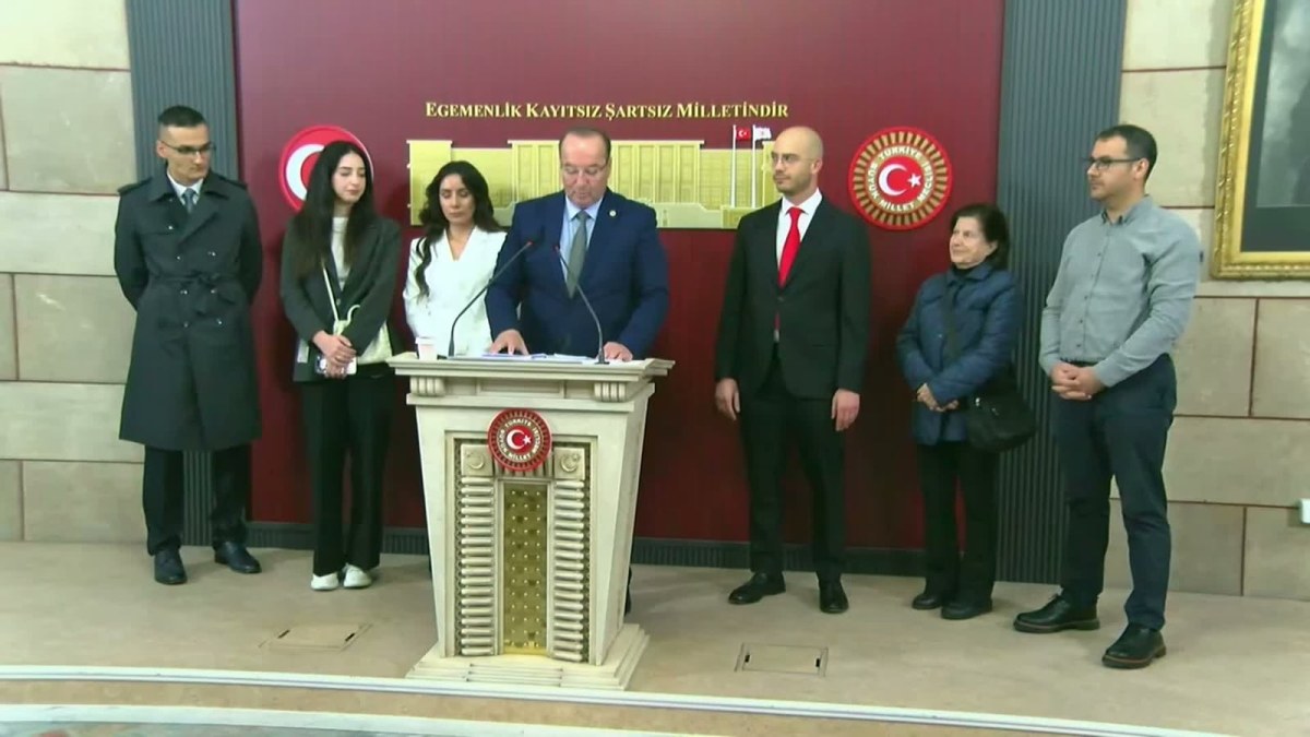 Fon mağdurları TBMM'den seslendi... 78 yaşındaki emekli Rahime Y&uuml;ceer: "Sekiz yıldır biriktirdiğim param gitti, sabaha kadar uyumuyorum"