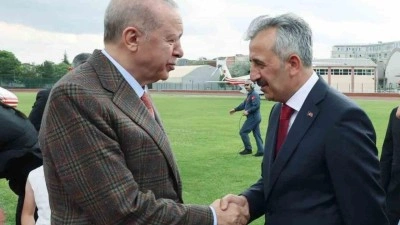 Gazeteci Kulat&rsquo;tan dikkat &ccedil;eken iddia: 3 b&uuml;y&uuml;kşehir belediye başkanı ve 30&rsquo;dan fazla başkan sırada