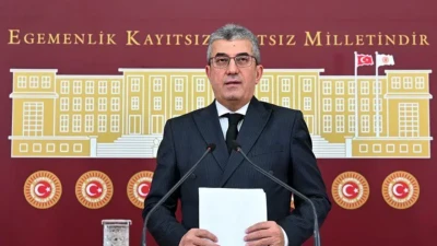 G&Ouml;KHAN G&Uuml;NAYDIN&rsquo;DAN MANSUR YAVAŞ MESAJI: &ldquo;KİMSE SENARYO &Uuml;RETMEYE &Ccedil;ALIŞMASIN&rdquo;