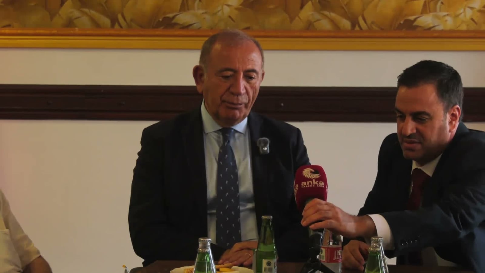 G&uuml;rsel Tekin: "Siyaseti bir zenginleşme aracı olmaktan &ccedil;ıkarmadığımız s&uuml;rece bizim yoksulluktan kurtulmamızın imk&acirc;nı yok"