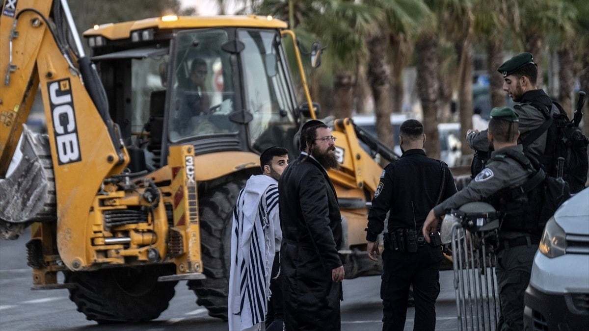 İsrail, Yom Kippur'da yolları kapatarak Filistinlilerin hareket &ouml;zg&uuml;rl&uuml;ğ&uuml;n&uuml; ellerinden aldı