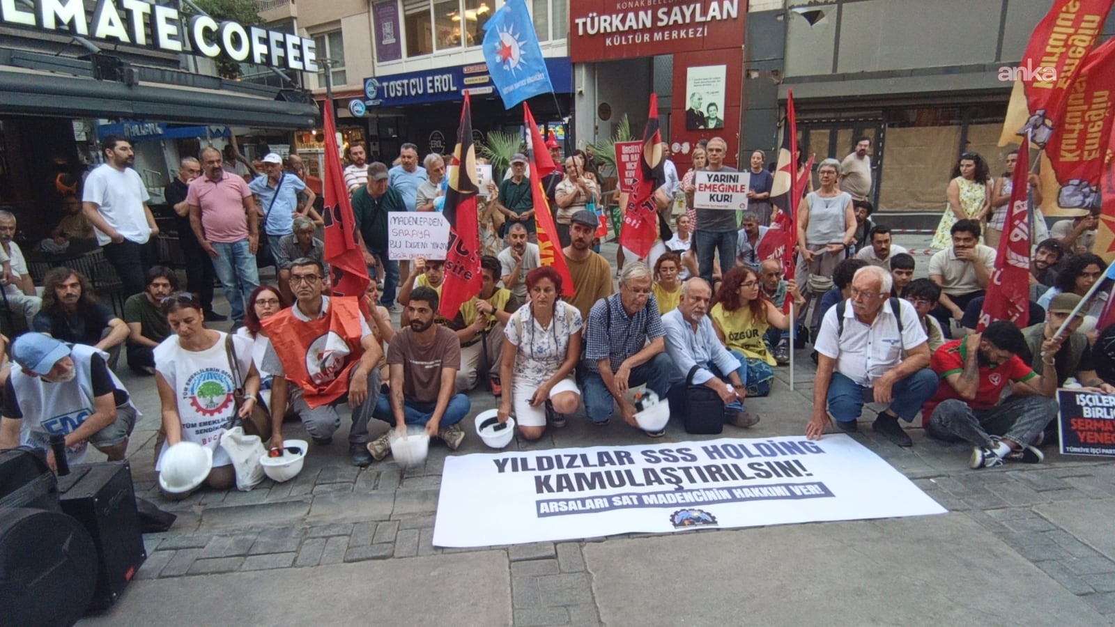 İzmir'den Ankara'daki madenciler i&ccedil;in destek eylemi