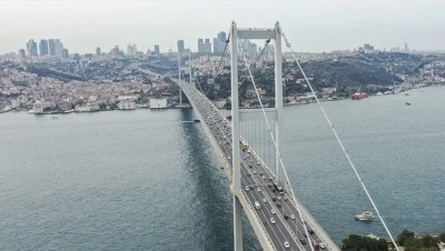 İstanbul Boğazı'ndaki k&ouml;pr&uuml;ler, otoyollar ve &ccedil;evreyolları i&ccedil;in 30 yıllık &ouml;zelleştirme kararı