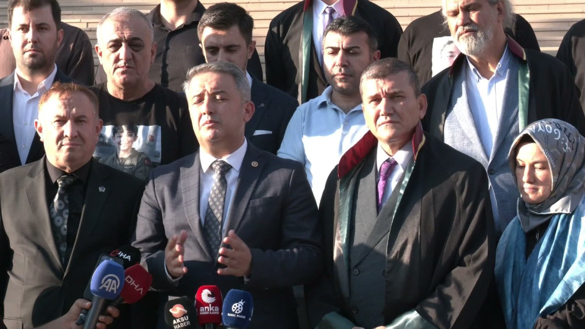 Kahramanmaraş'taki okul saldırısı davasında ilk duruşma&hellip; İsa Mesih Şahin: &ldquo;Araştırma Komisyonumuzun &ccedil;alışmalarının sonuna geldik&rdquo;