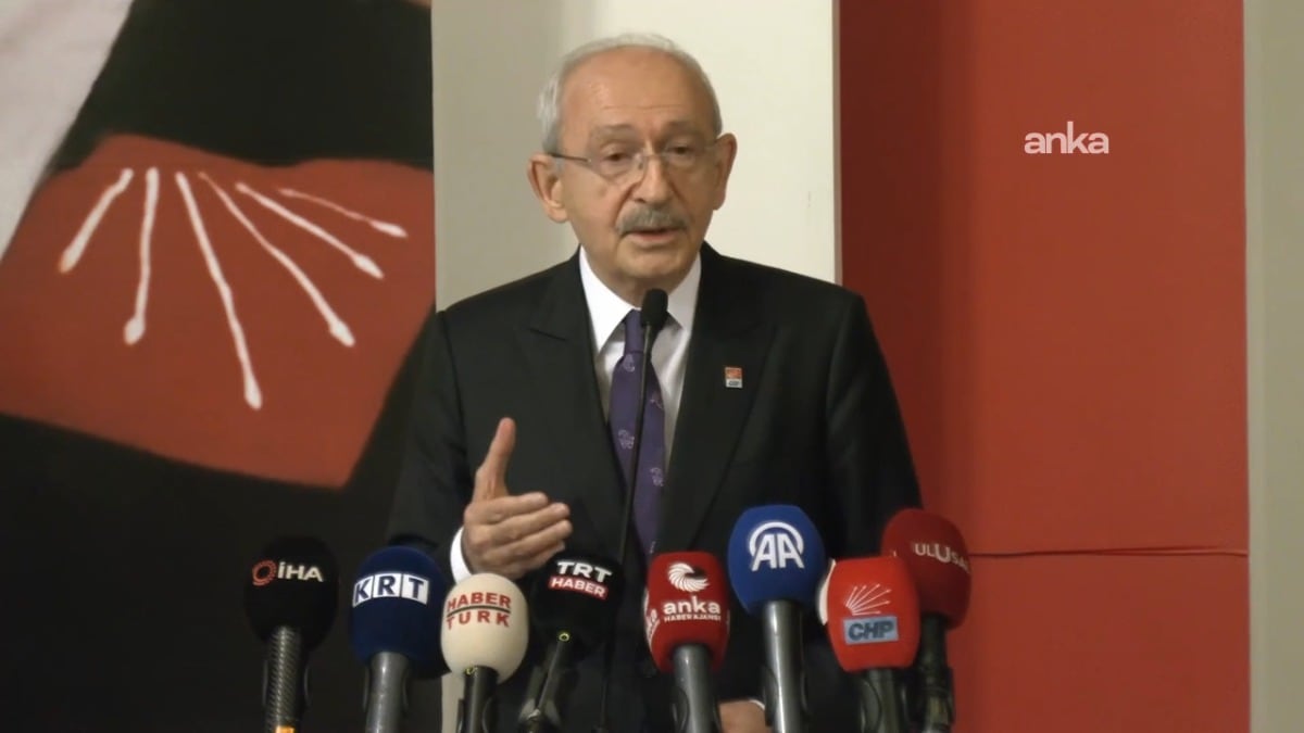 Kılı&ccedil;daroğlu staj ve &ccedil;ıraklık mağdurları ile buluştu: "Sorun &ccedil;&ouml;z&uuml;l&uuml;nceye kadar m&uuml;cadele edeceğimin s&ouml;z&uuml;n&uuml; veriyorum"