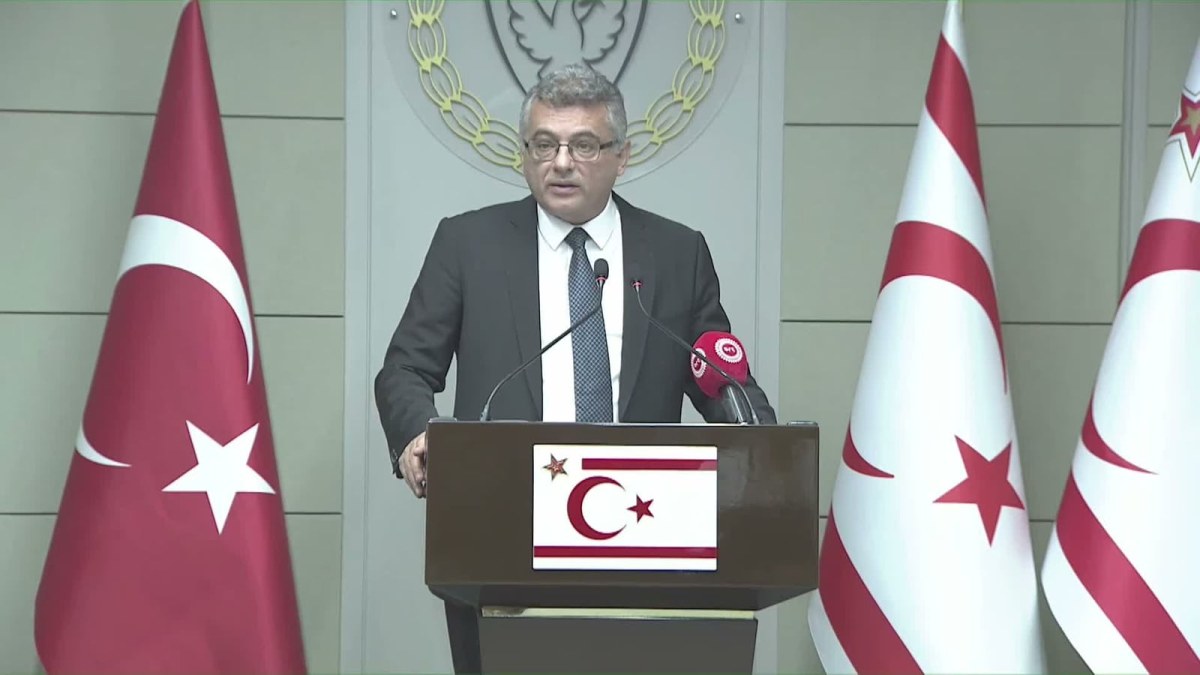 KKTC Cumhurbaşkanı Erh&uuml;rman: &ldquo;G&ouml;r&uuml;şme olsun diye g&ouml;r&uuml;şme istemiyorum, &ccedil;&ouml;z&uuml;m istiyorum&rdquo;