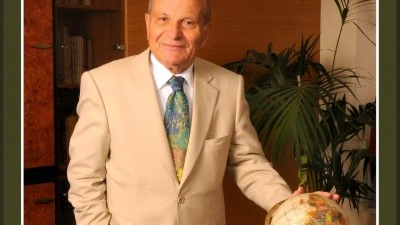 K&uuml;lt&uuml;r Okulları&rsquo;nın Kurucusu Fahamettin Akıng&uuml;&ccedil; hayatını kaybetti
