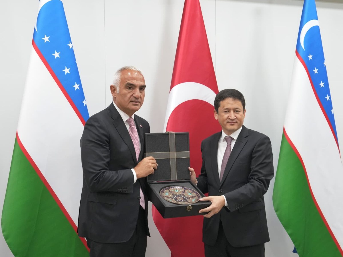 K&uuml;lt&uuml;r ve Turizm Bakanı Ersoy, &Ouml;zbekistan'da