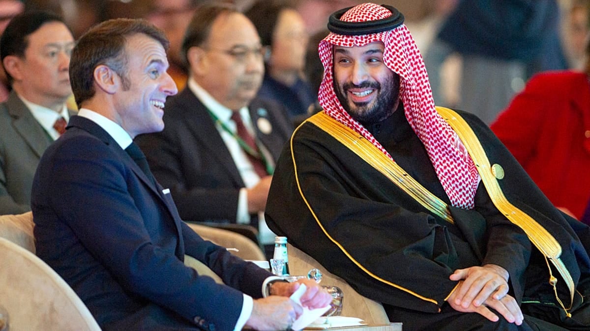 Macron, Suudi Veliaht Prensi Selman&rsquo;ı ağırlıyor