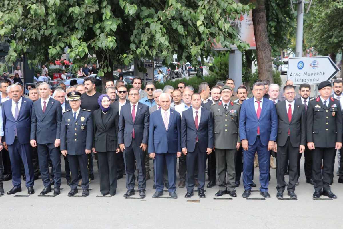 Mardin, Siirt, Elazığ ve Batman'da Gaziler G&uuml;n&uuml; kutlandı